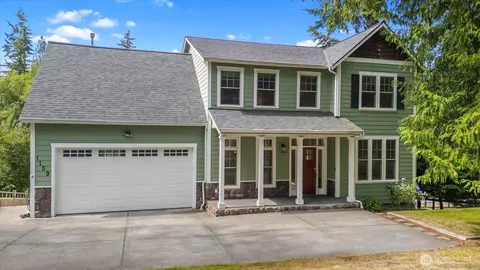 1159 Secret Pl, Greenbank, WA 98253