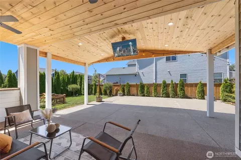 Exterior - 650 Mckinley St, Enumclaw, WA 98022 photo 4 of 6