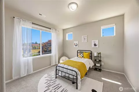 Bedroom - 650 Mckinley St, Enumclaw, WA 98022 photo 1 of 7