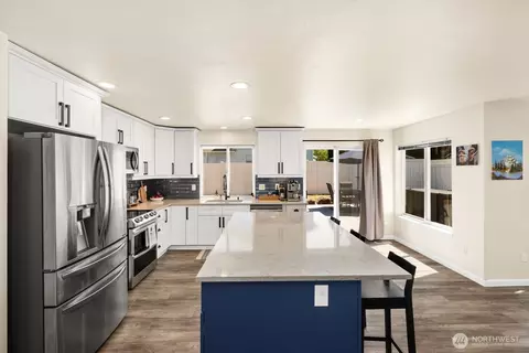 Kitchen - 1959 Highpoint St, Enumclaw, WA 98022 photo 1 of 3