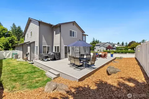 Exterior - 1959 Highpoint St, Enumclaw, WA 98022 photo 3 of 5