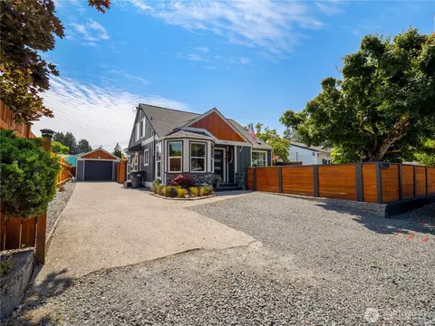 708 116th St S, Tacoma, WA 98444
