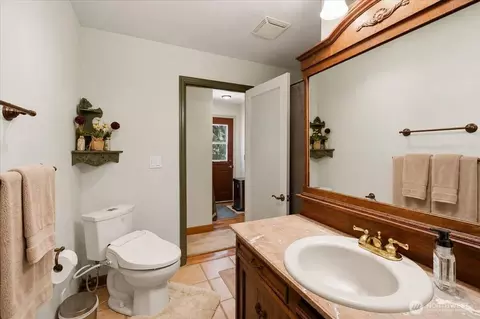 Bath - 19711 104th Ave NE, Bothell, WA 98011 photo 2 of 3
