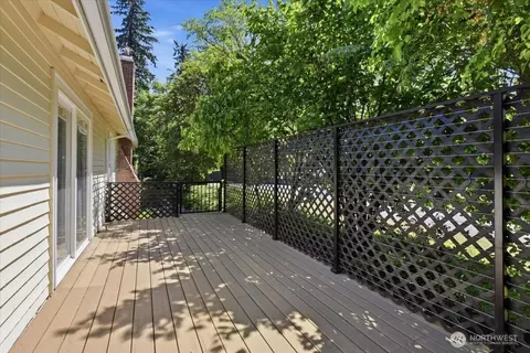 Exterior - 19711 104th Ave NE, Bothell, WA 98011 photo 3 of 8