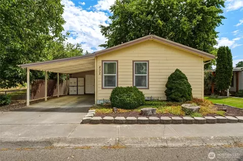 832 SE Scenic View Dr, College Place, WA 99324