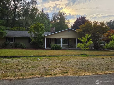 425 Commercial Ave, Darrington, WA 98241