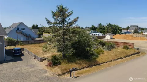 963 Silver King Ave SE, Ocean Shores, WA 98569