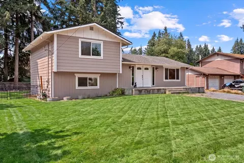 12808 Military Rd E, Puyallup, WA 98374