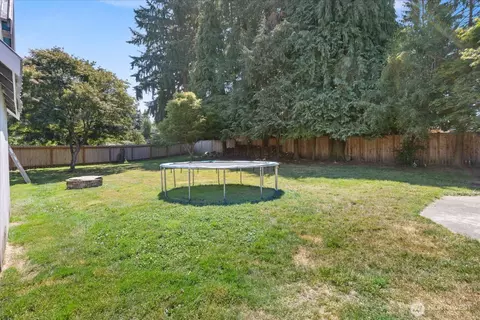 Exterior - 9207 Meadow Way, Everett, WA 98208 photo 10 of 10