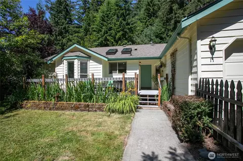 11 Whistling Swan Pl, Bellingham, WA 98229