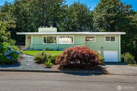 21239 14th Ave S, Des Moines, WA 98198