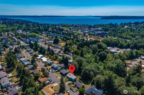 21239 14th Ave S, Des Moines, WA 98198