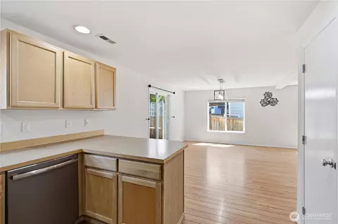 Living - 3929 152nd Pl SE, Bothell, WA 98012 photo 7 of 7
