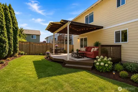 Exterior - 3929 152nd Pl SE, Bothell, WA 98012 photo 2 of 4