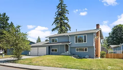 2810 W Crestline Dr, Bellingham, WA 98226
