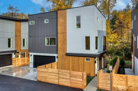 10626 E Riverside Dr, Bothell, WA 98011 photo 24