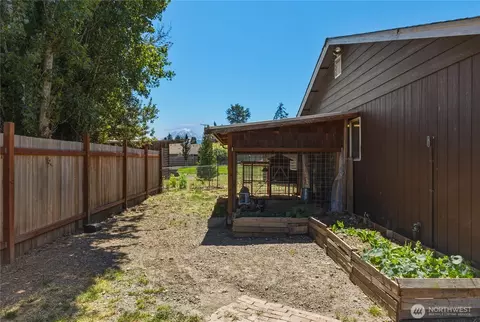 Exterior - 506 Calistoga St W, Orting, WA 98360 photo 8 of 8
