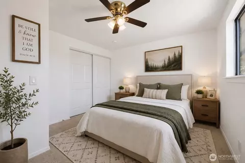 Bedroom - 506 Calistoga St W, Orting, WA 98360 photo 3 of 10