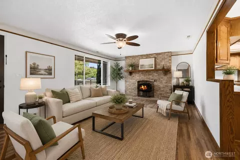 Living - 506 Calistoga St W, Orting, WA 98360 photo 1 of 6