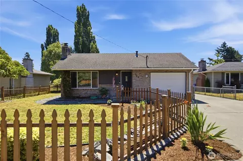 Exterior - 506 Calistoga St W, Orting, WA 98360 photo 5 of 8