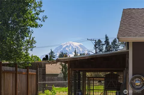 Exterior - 506 Calistoga St W, Orting, WA 98360 photo 7 of 8