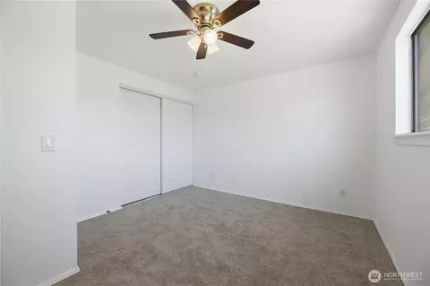 Bedroom - 506 Calistoga St W, Orting, WA 98360 photo 8 of 10