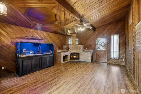 Living - 506 Calistoga St W, Orting, WA 98360 photo 6 of 6