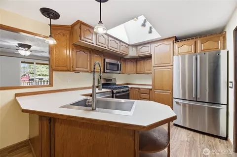 Kitchen - 506 Calistoga St W, Orting, WA 98360 photo 1 of 4