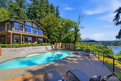 164 Madrona Dr NW, Gig Harbor, WA 98335