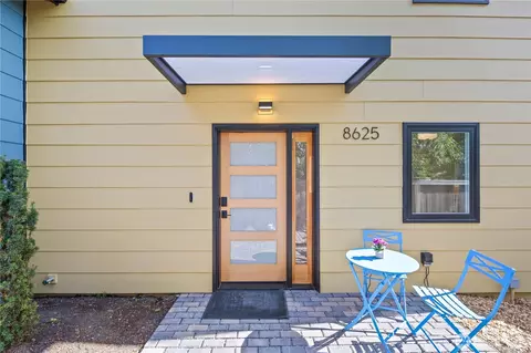 8625 30th Ave SW, Seattle, WA 98126