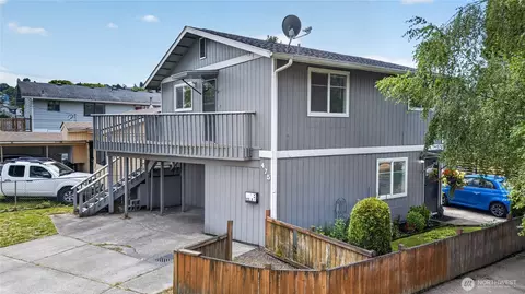 475 S Houser Way #A & B, Renton, WA 98057