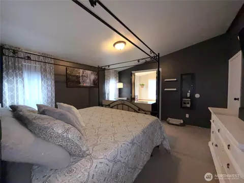 Bedroom - 27 Heron Loop, Republic, WA 99166 photo 1 of 4