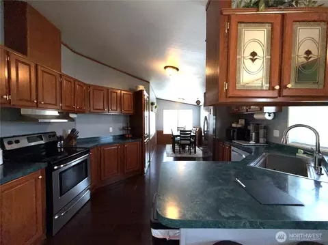 Kitchen - 27 Heron Loop, Republic, WA 99166 photo 3 of 3