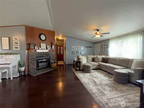 Living - 27 Heron Loop, Republic, WA 99166 photo 1 of 3