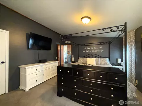 Bedroom - 27 Heron Loop, Republic, WA 99166 photo 2 of 4