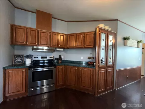 Kitchen - 27 Heron Loop, Republic, WA 99166 photo 1 of 3