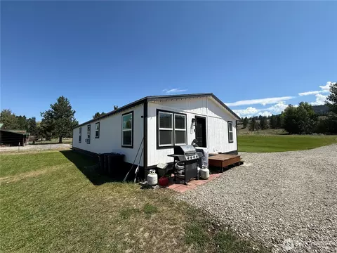 Exterior - 27 Heron Loop, Republic, WA 99166 photo 5 of 10