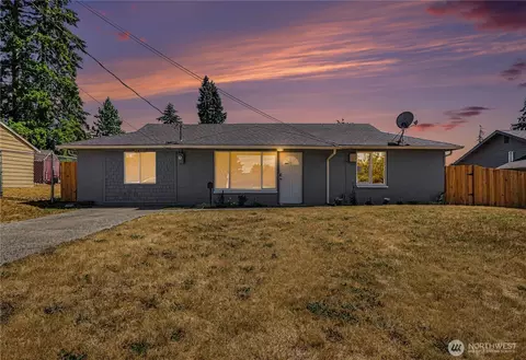 24305 58th Pl W, Mountlake Terrace, WA 98043