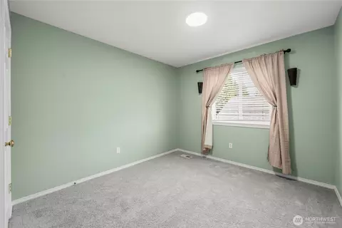 Bedroom - 27610 239th Pl SE, Maple Valley, WA 98038 photo 4 of 6