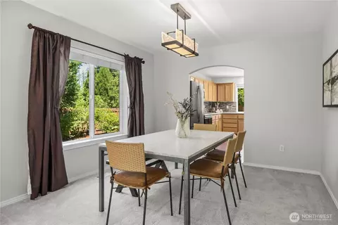Dining - 27610 239th Pl SE, Maple Valley, WA 98038 photo 1 of 1