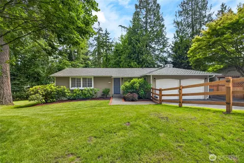 21313 NE 10th Pl, Sammamish, WA 98074