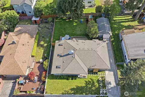 View/Area - 1216 118th Pl SE, Everett, WA 98208 photo 2 of 6