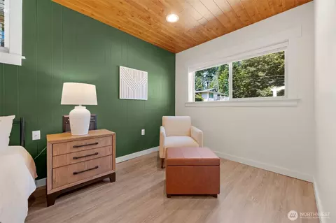 Bedroom - 1216 118th Pl SE, Everett, WA 98208 photo 3 of 6