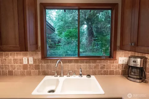 Kitchen - 1831 Rustic Pl, Walla Walla, WA 99362 photo 3 of 4