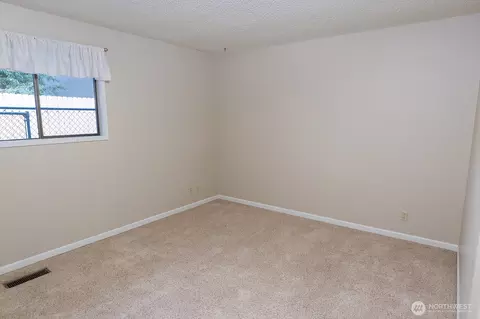 Bedroom - 1831 Rustic Pl, Walla Walla, WA 99362 photo 7 of 7