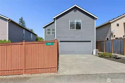 9512 226th Pl NE, Redmond, WA 98053