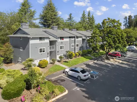14002 NE 181st Pl #A103, Woodinville, WA 98072