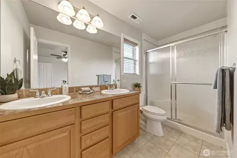 Bath - 1854 Woodmere Loop, Walla Walla, WA 99362 photo 2 of 5