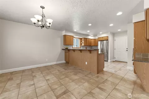 Dining - 1854 Woodmere Loop, Walla Walla, WA 99362 photo 2 of 2