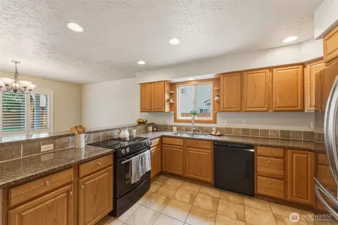 Kitchen - 1854 Woodmere Loop, Walla Walla, WA 99362 photo 2 of 3